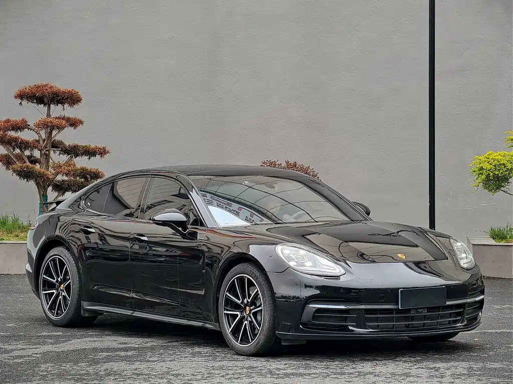 Porsche Panamera 2019 — фото 3