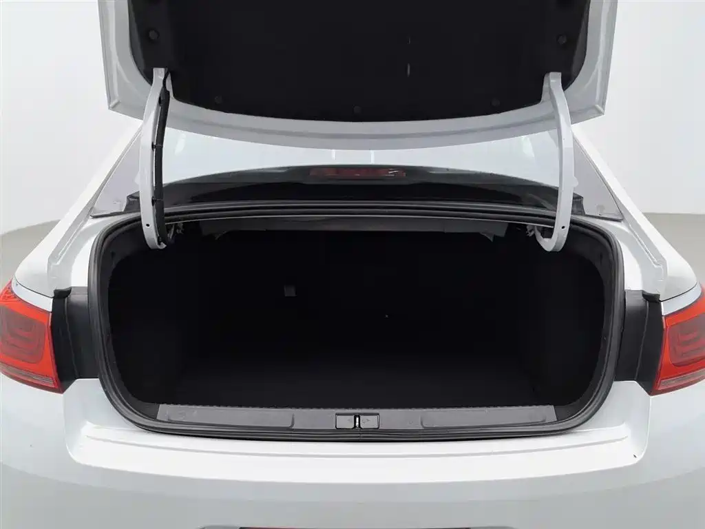 Citroen C4 2017 — фото 16