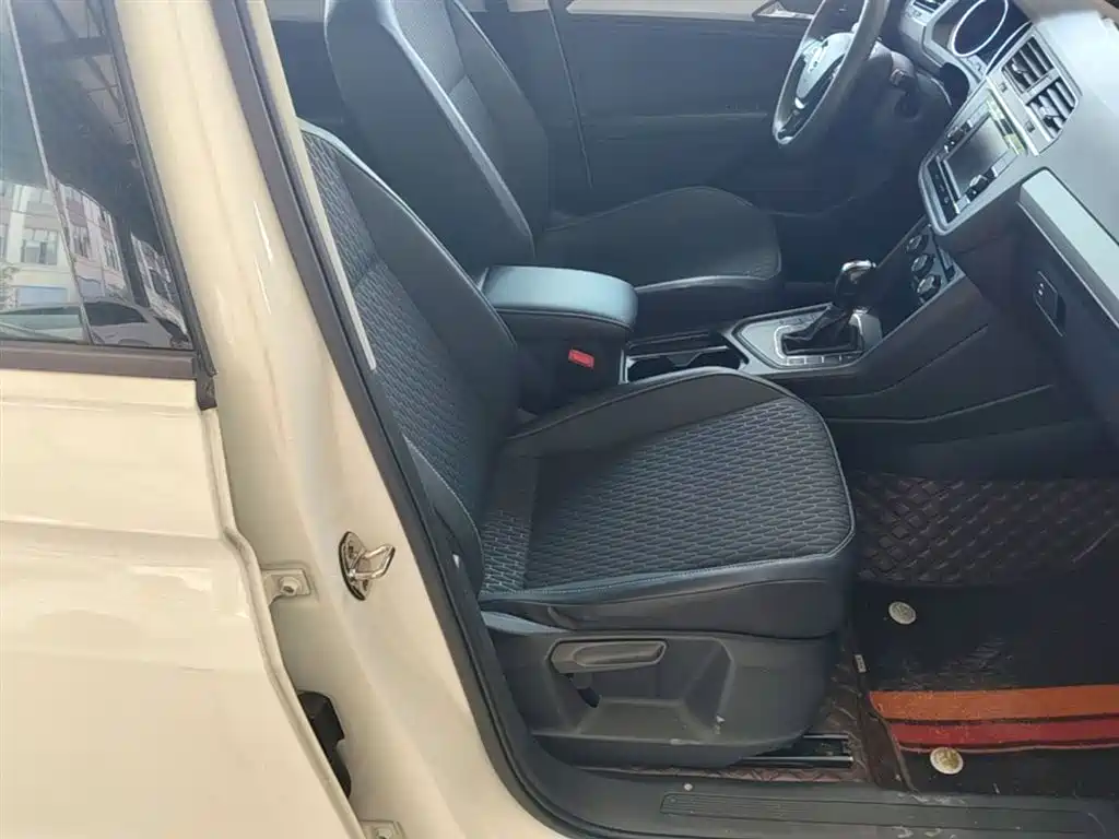 Volkswagen Tiguan L 2019 — фото 25