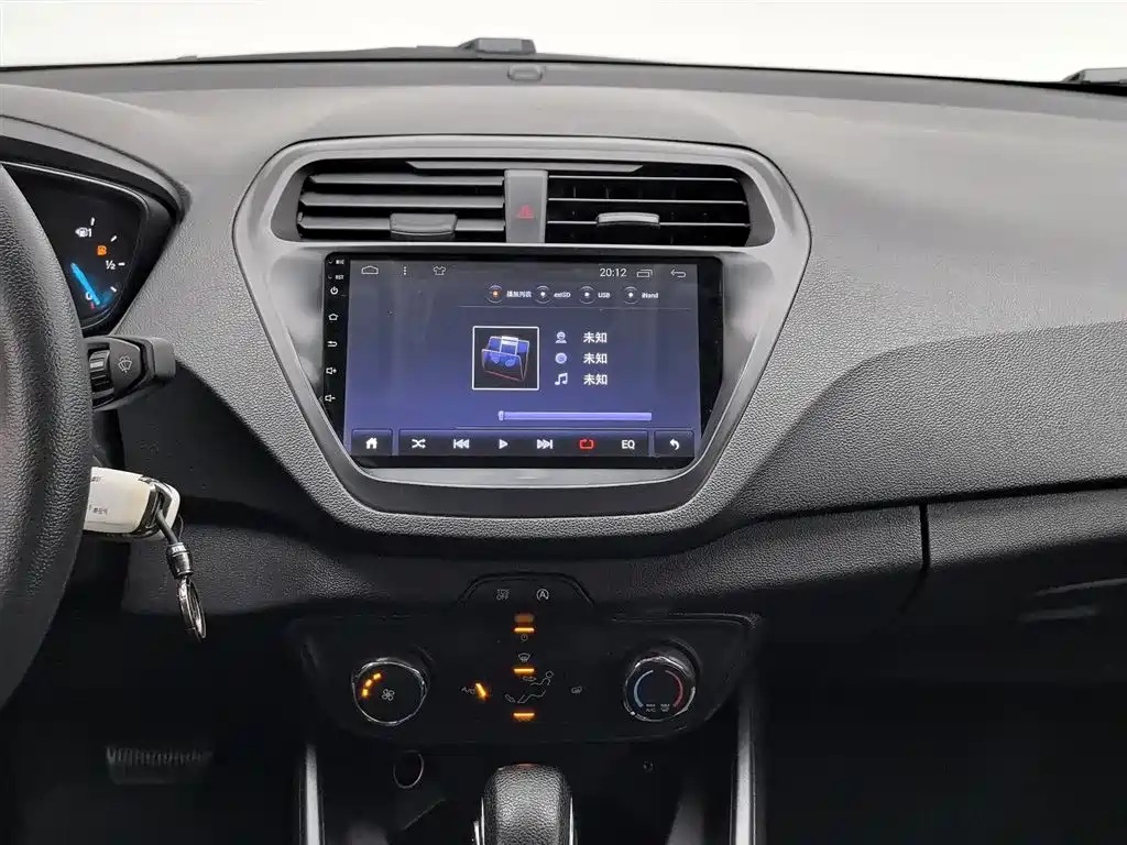 Ford Escort 2019 — фото 12