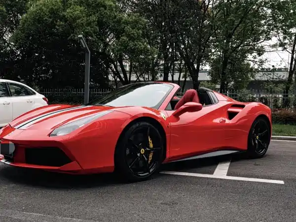 Ferrari 488 2016