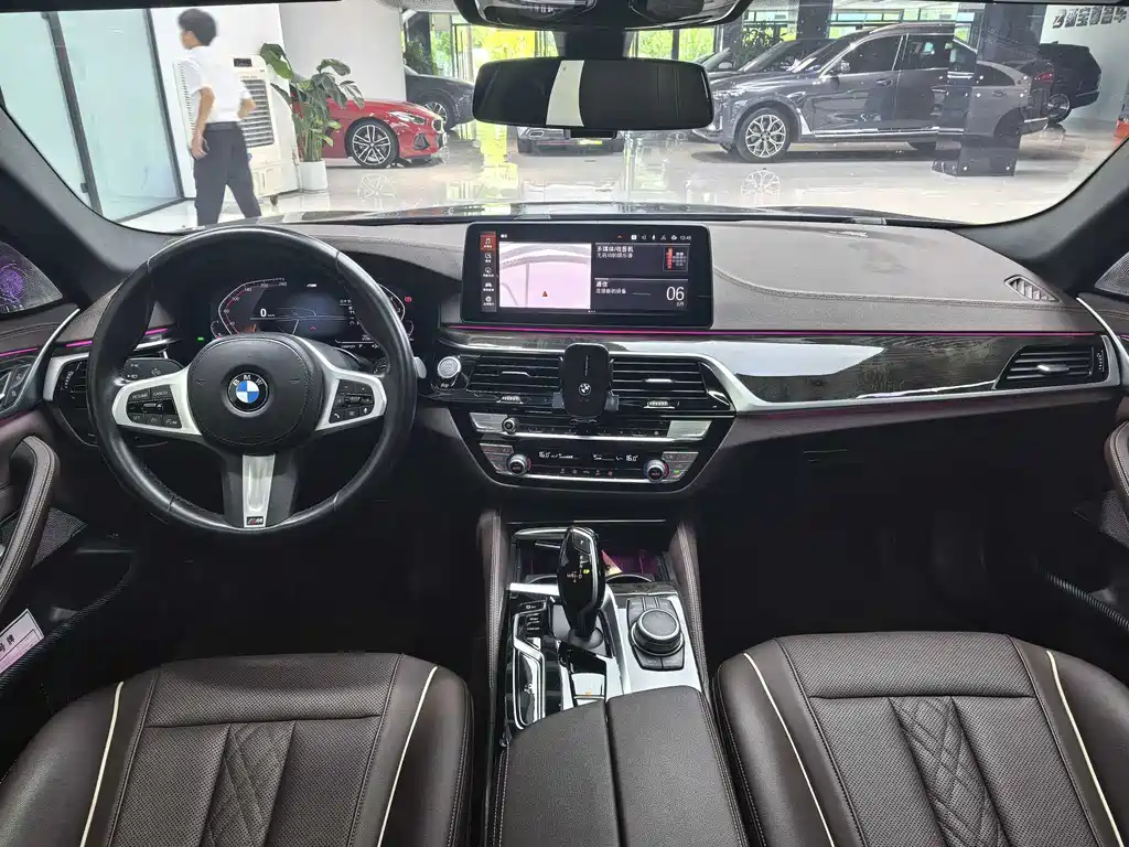 BMW 5 Series 2022