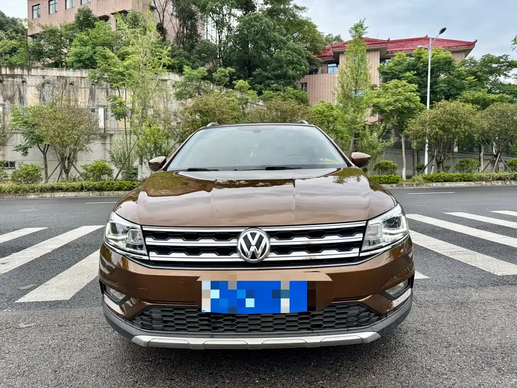 Volkswagen Cross Lavida 2018 — фото 3