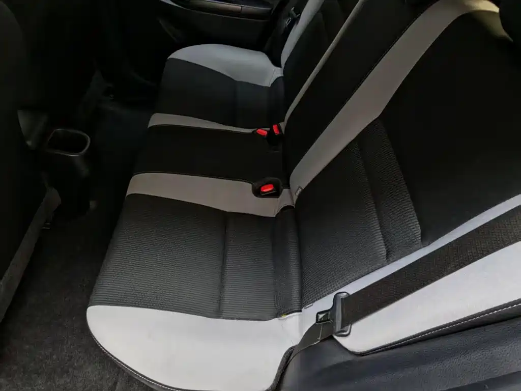 Toyota Yaris L 2022 — фото 18