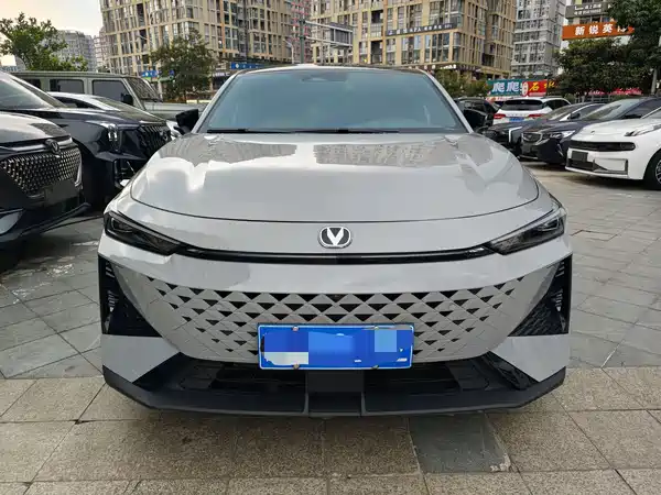 Changan UNI-V 2024