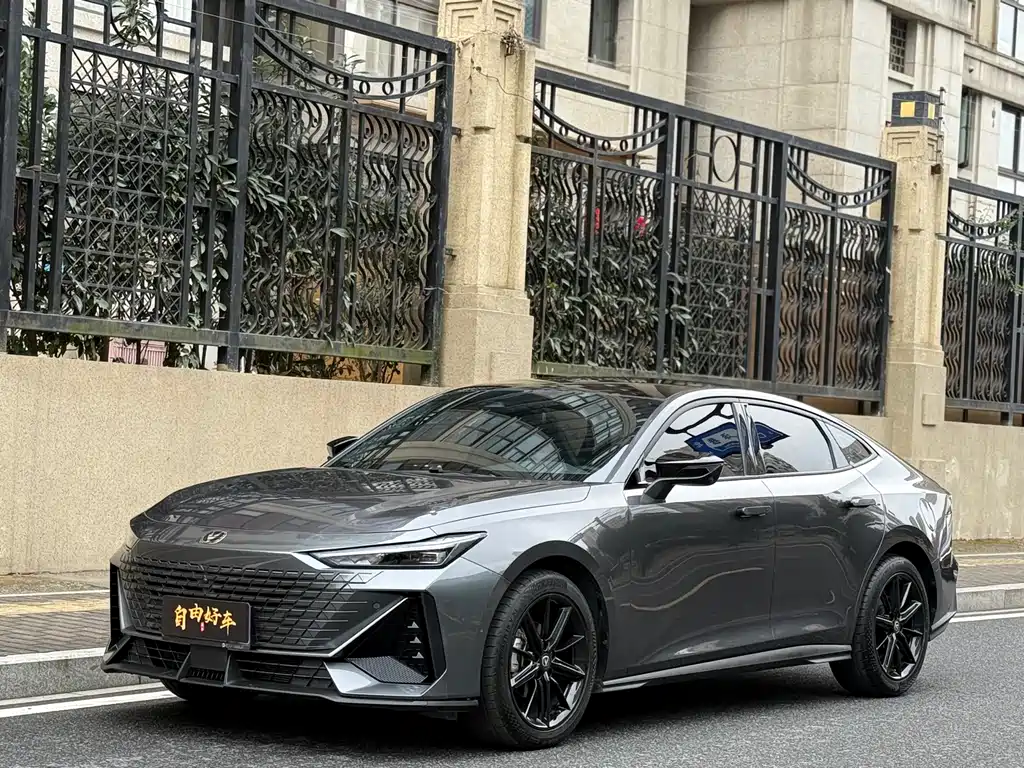 Changan UNI-V 2024