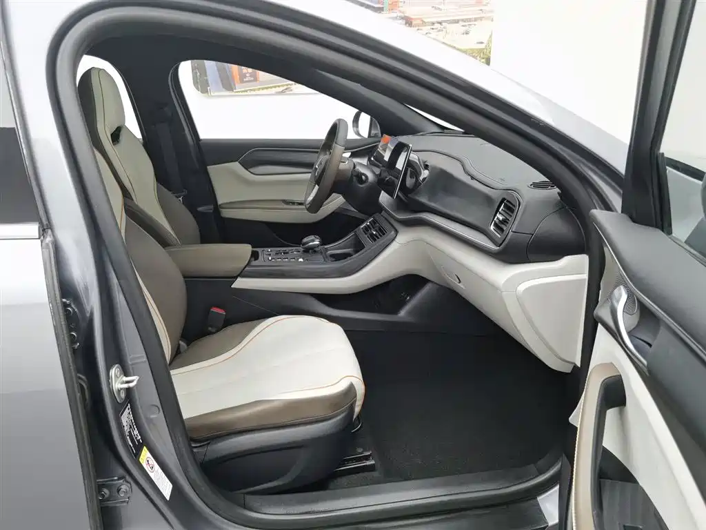 BYD Qin PLUS 2023 — фото 23