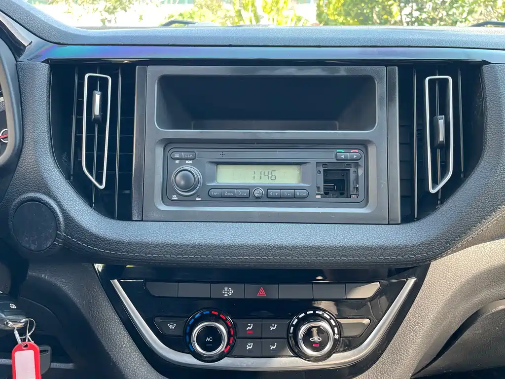Isuzu RE-MAX Ruimai 2023 — фото 11