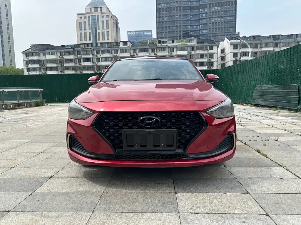Hyundai Elantra 2020 — фото 2