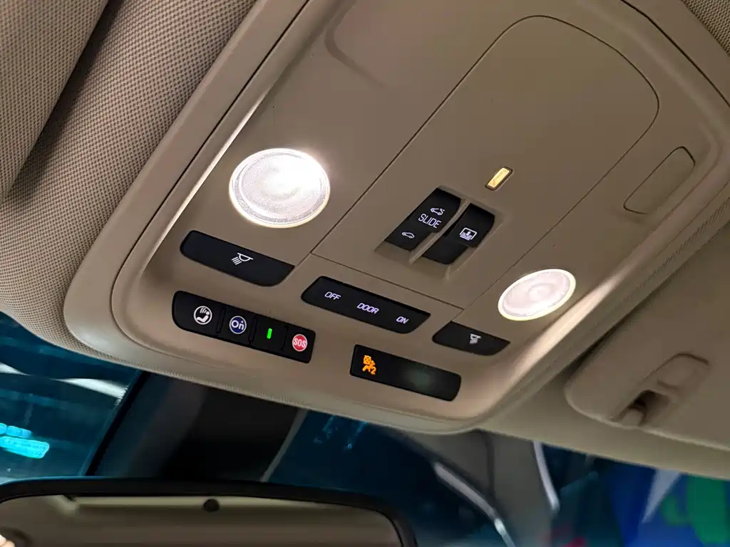 Cadillac XTS 2018 — фото 9