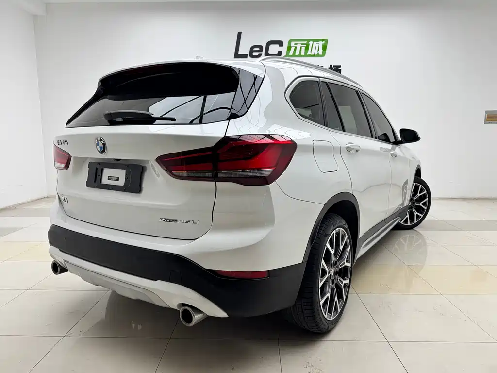 BMW X1 2022 — фото 15