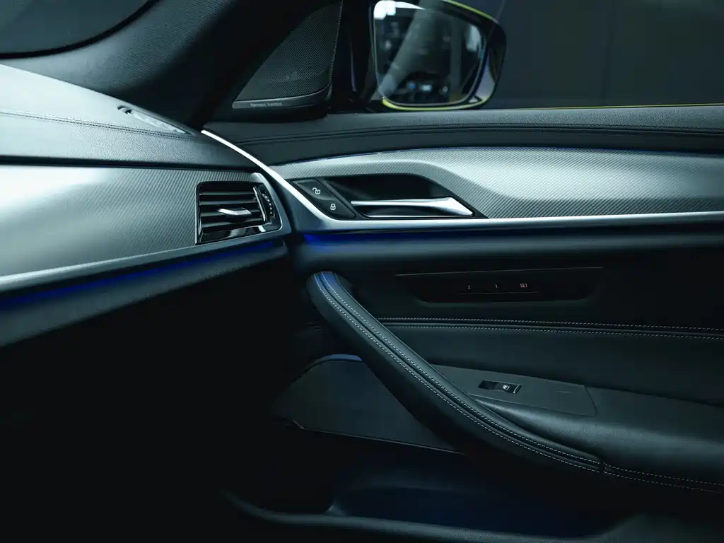 BMW M5 2019 — фото 17