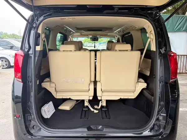 Toyota Alphard 2020