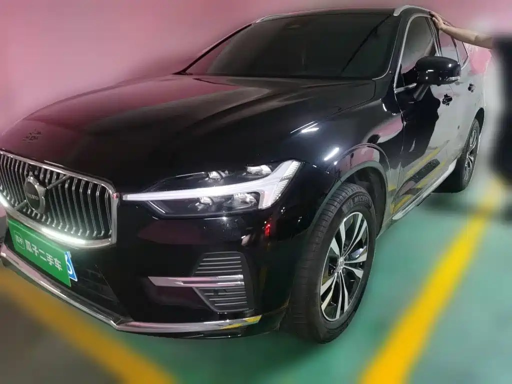 Volvo XC60 2025