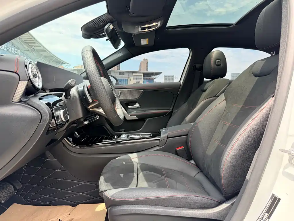 Mercedes-Benz A-Class 2025 — фото 10