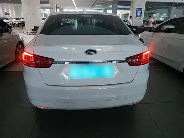 Ford Escort 2017