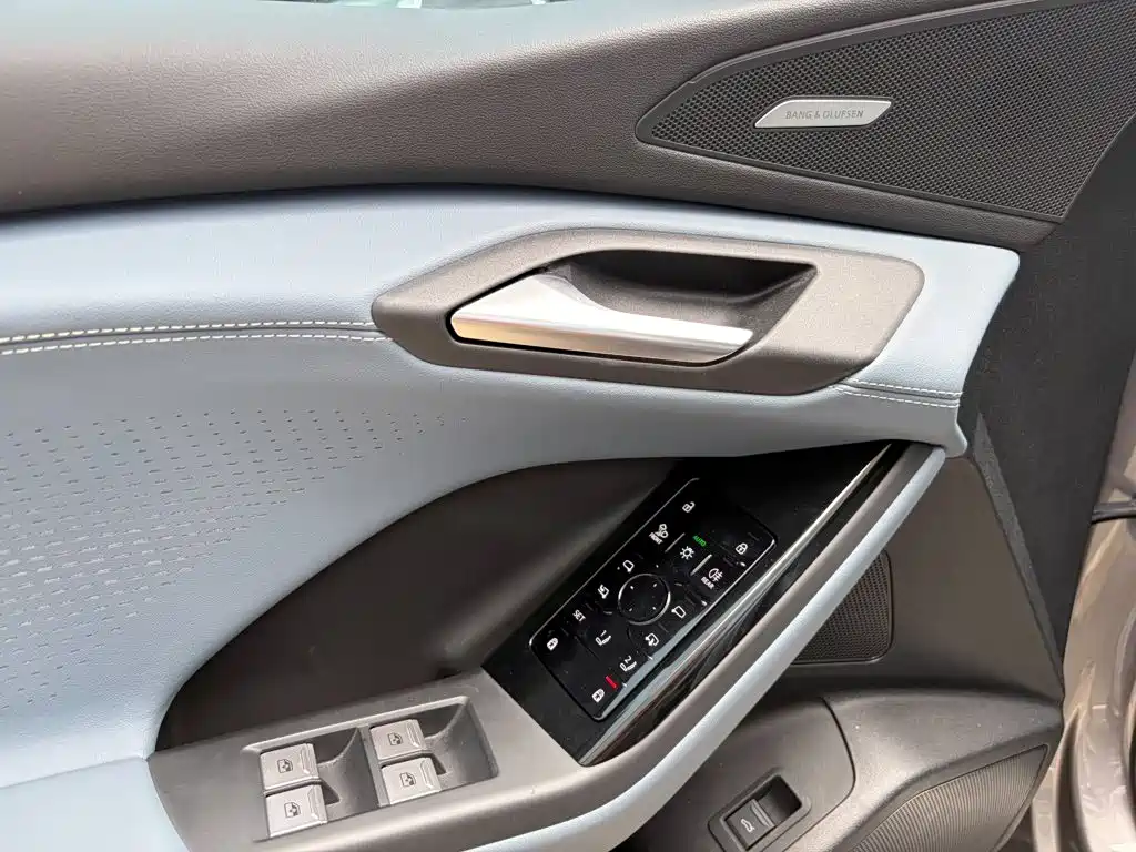 Audi Q6L E-Tron 2025 — фото 14