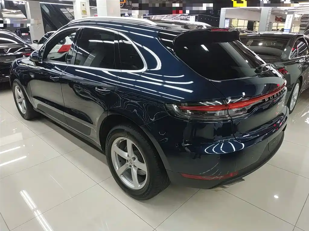 Porsche Macan 2019 — фото 23
