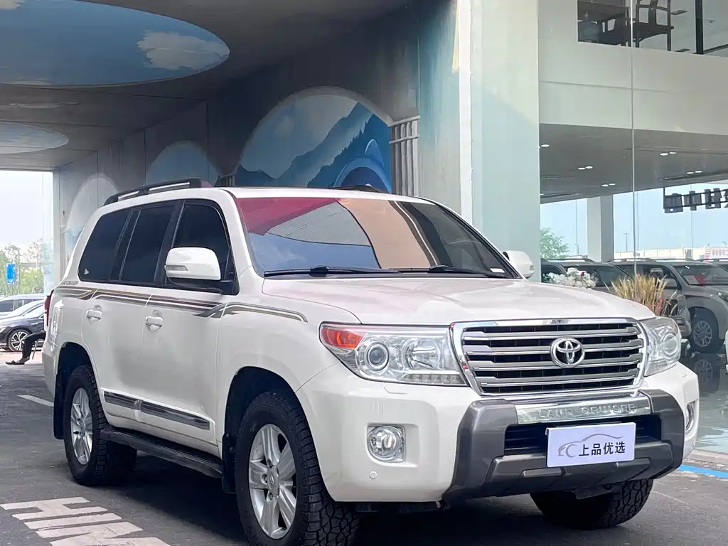Toyota Land Cruiser 2013 — фото 3