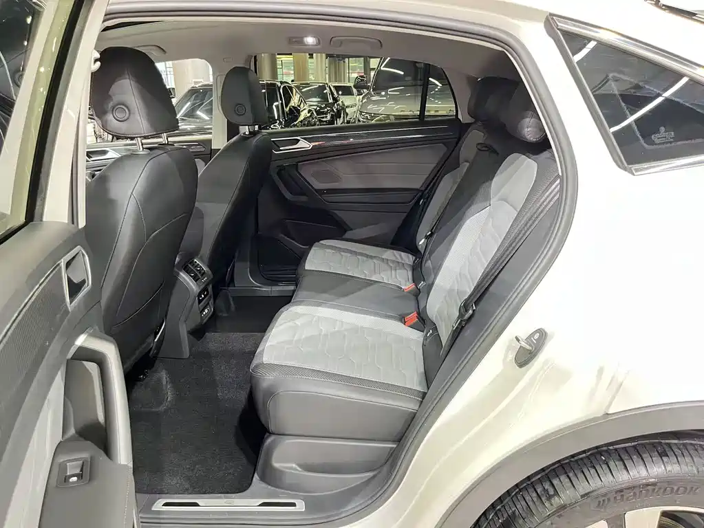 Volkswagen Tiguan X 2023 — фото 6
