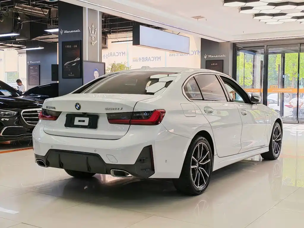 BMW 3 Series 2024