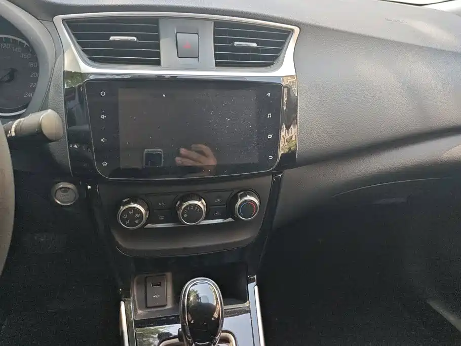 Nissan Sylphy 2019 — фото 13