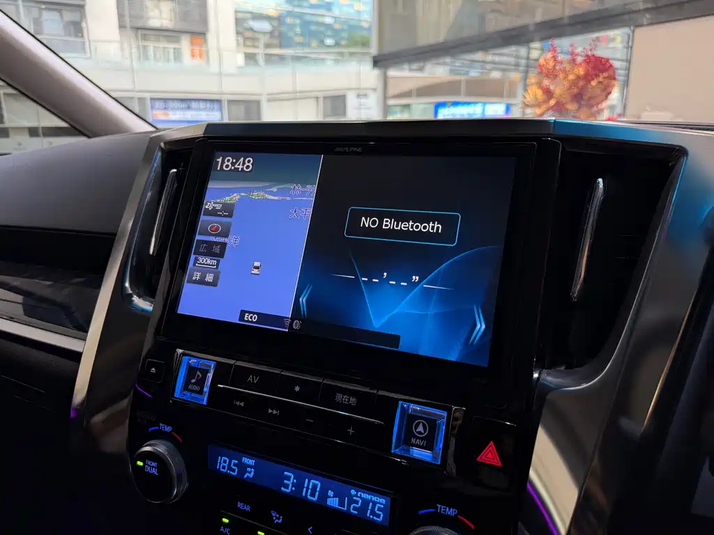 Toyota Alphard 2018 — фото 9