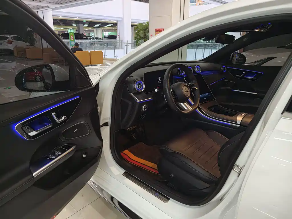 Mercedes-Benz C-Class 2022 — фото 4