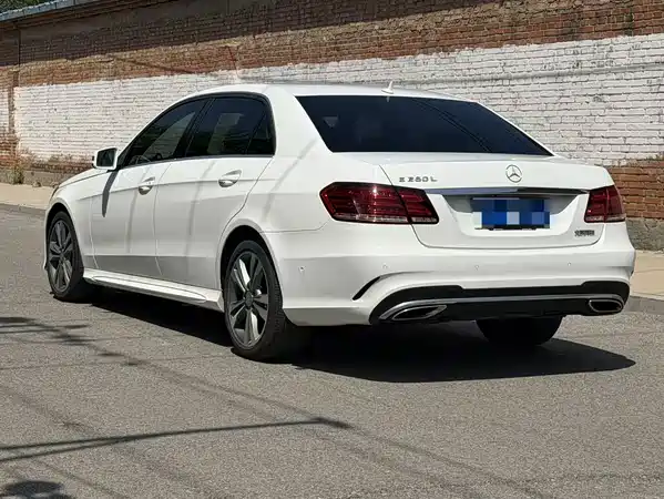 Mercedes-Benz E-Class 2015