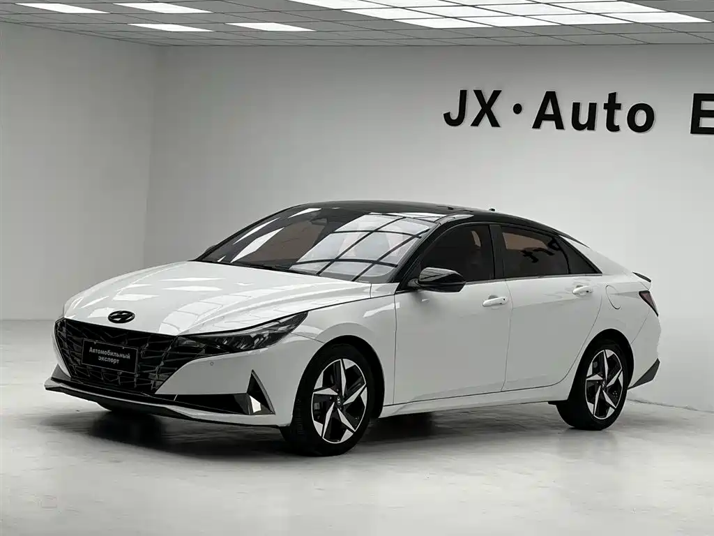 Hyundai Elantra 2023