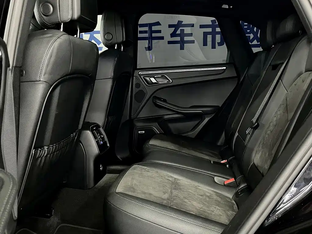 Porsche Macan 2021 — фото 12