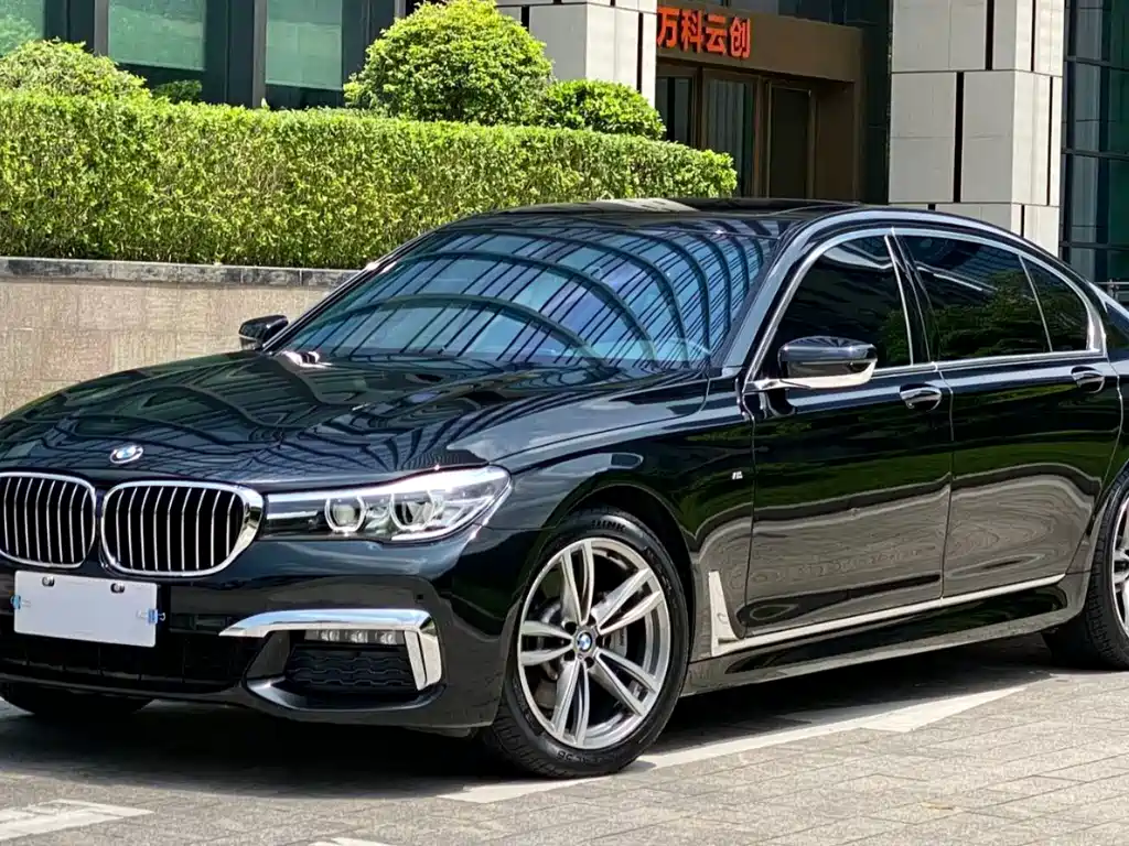 BMW 7 Series 2018 — фото 1