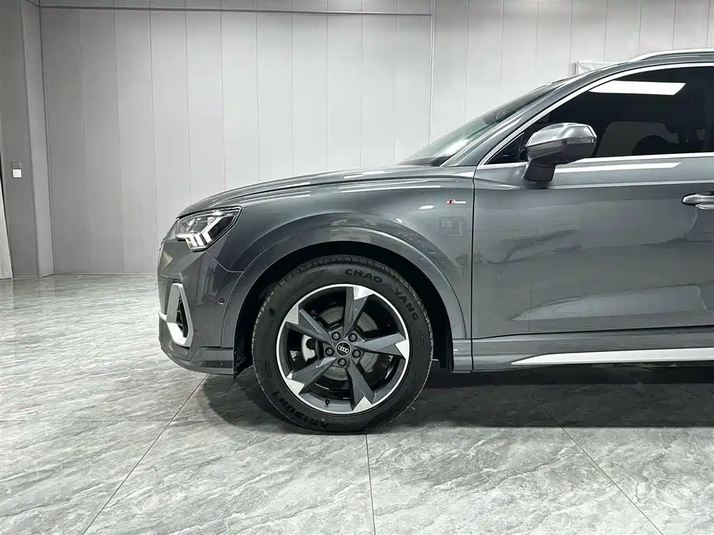 Audi Q3 2022 — фото 10