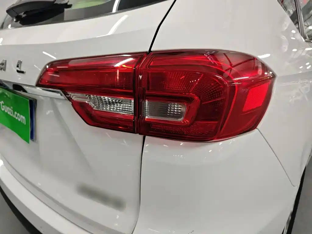 Haval M6 2017 — фото 8