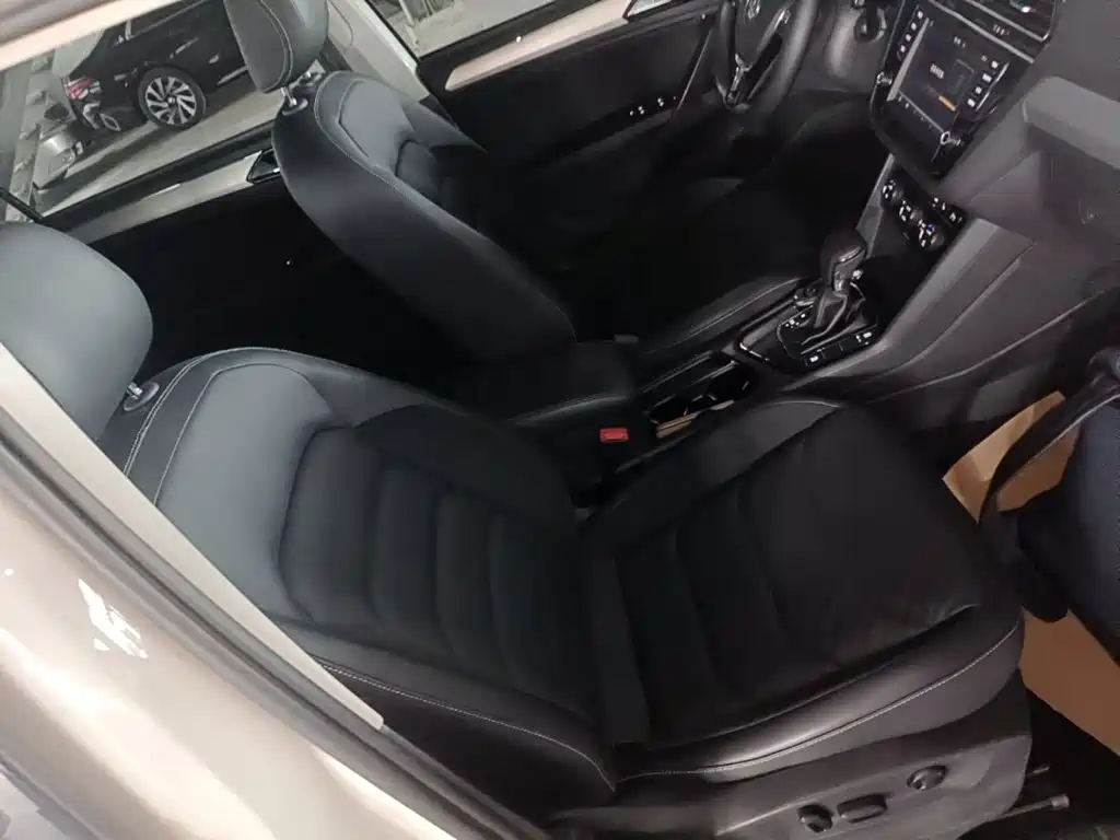 Volkswagen Tiguan L 2017 — фото 25