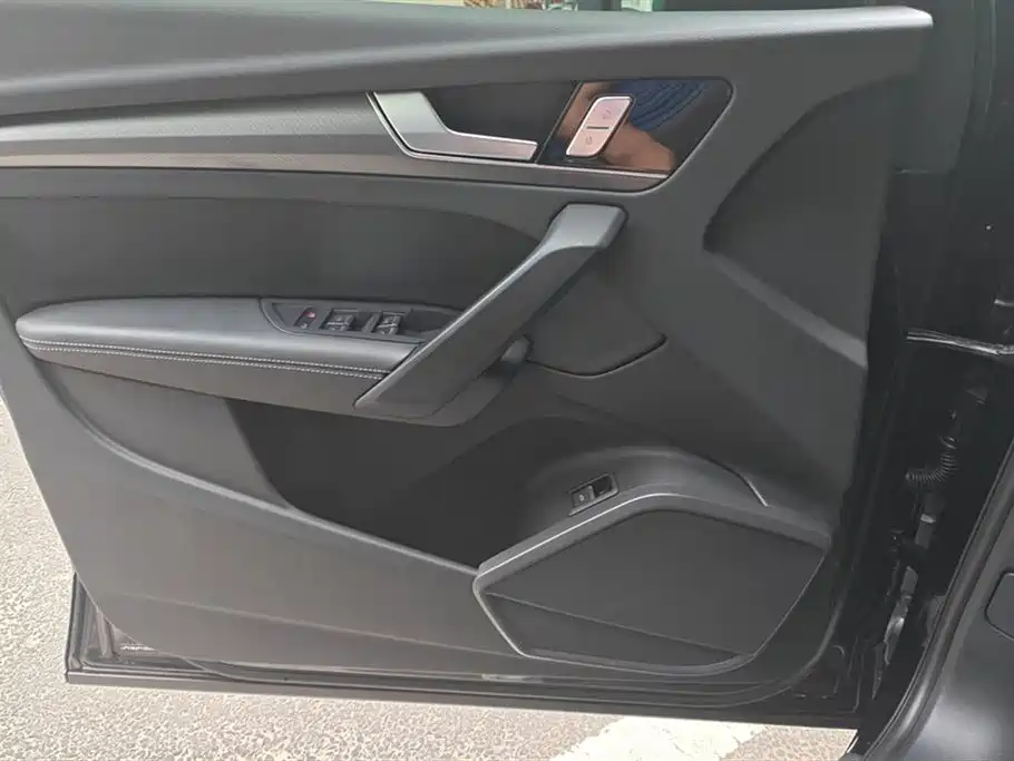 Audi Q5L 2025