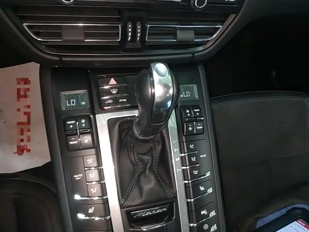 Porsche Macan 2019 — фото 14
