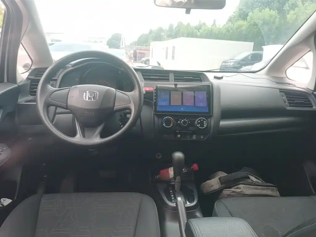 Honda Fit 2016 — фото 10
