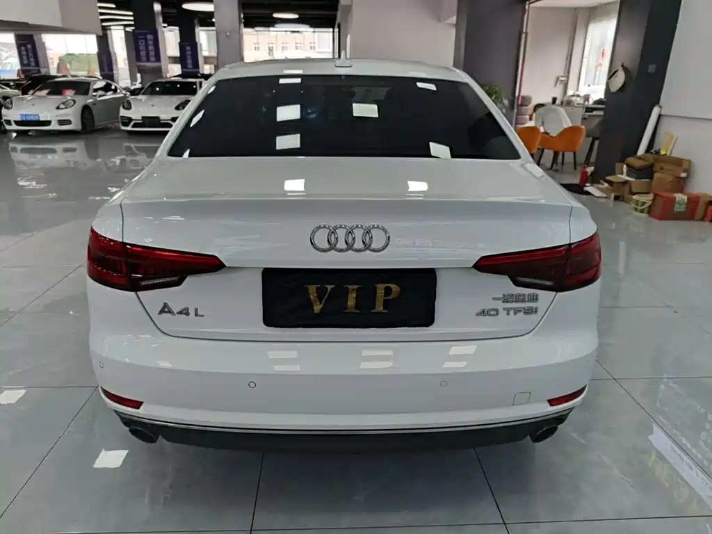 Audi A4L 2017