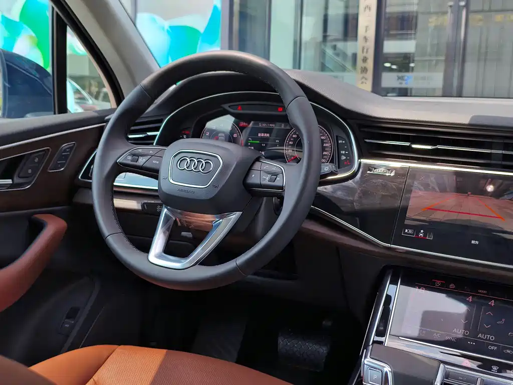 Audi Q7 2021 — фото 15