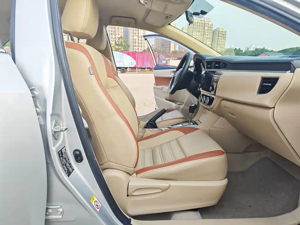 Toyota Corolla 2015 — фото 12