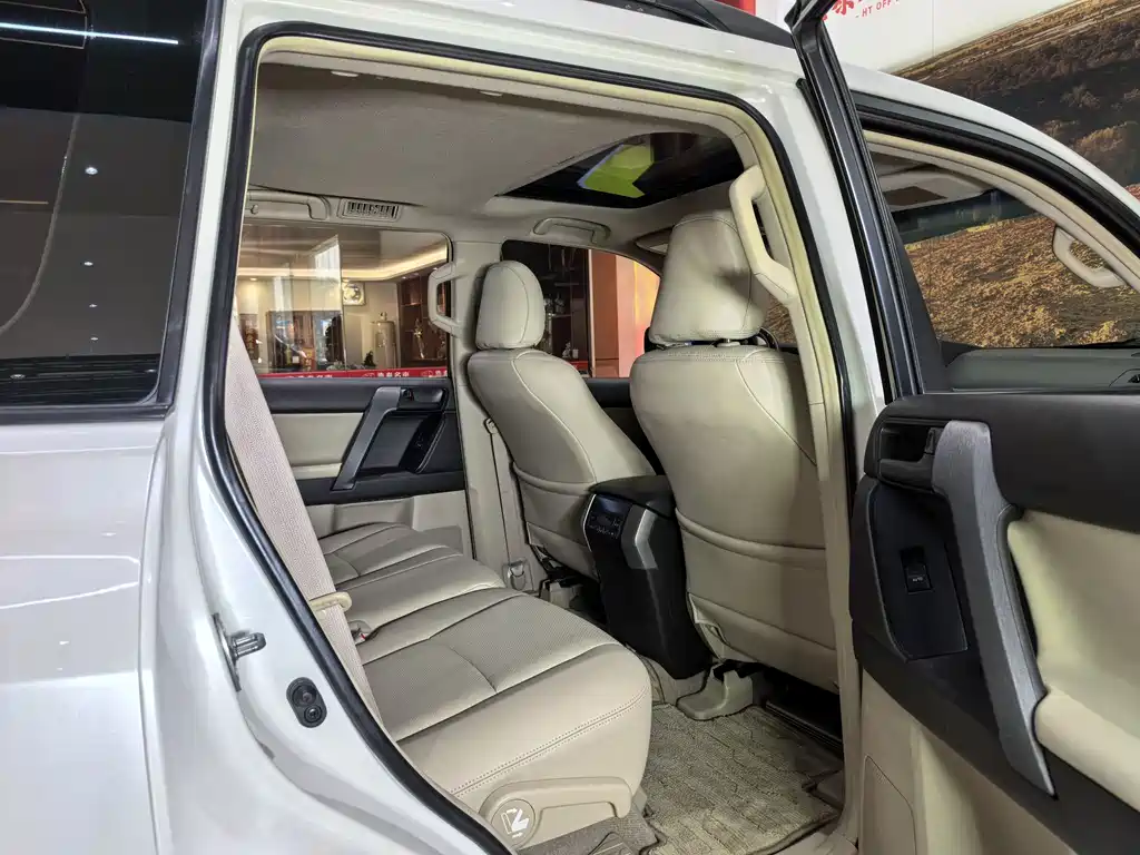 Toyota Prado 2015 — фото 14
