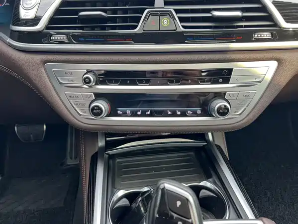 BMW 7 Series 2021