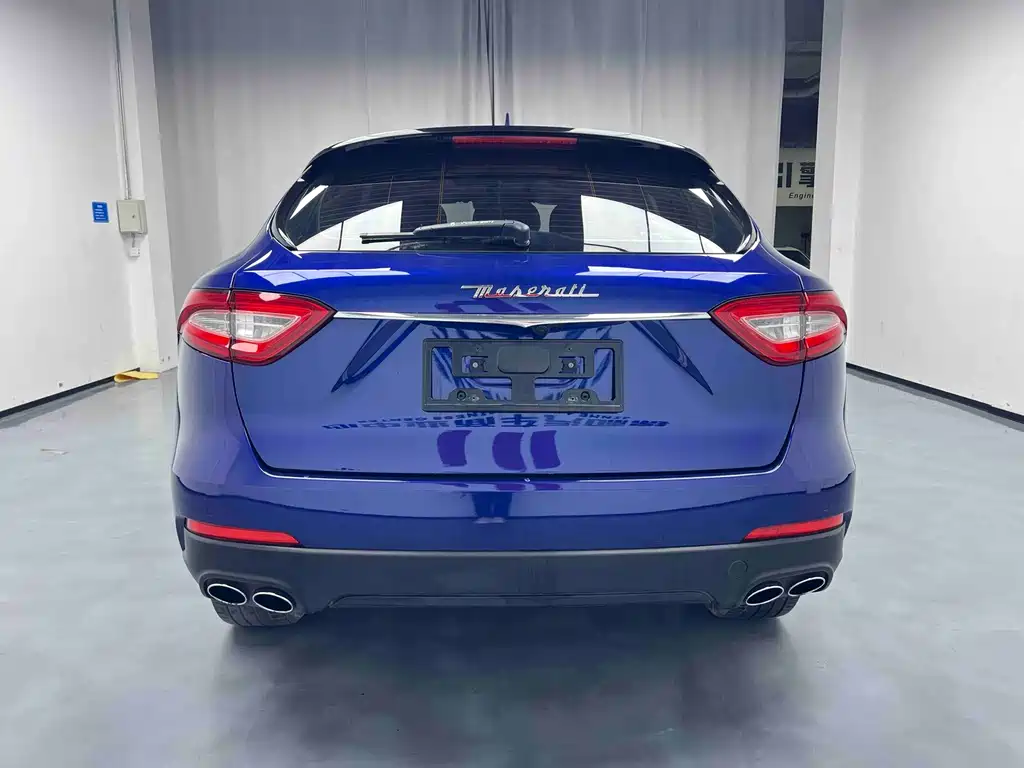 Maserati Levante 2018 — фото 19