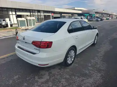 Volkswagen Sagitar 2016