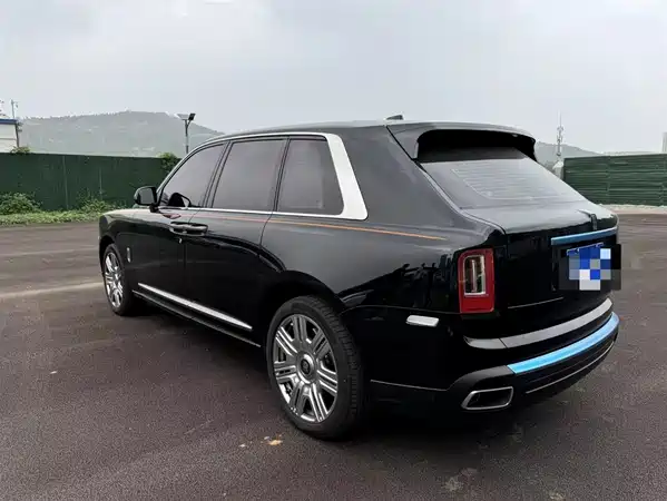 Rolls-Royce Cullinan 2024