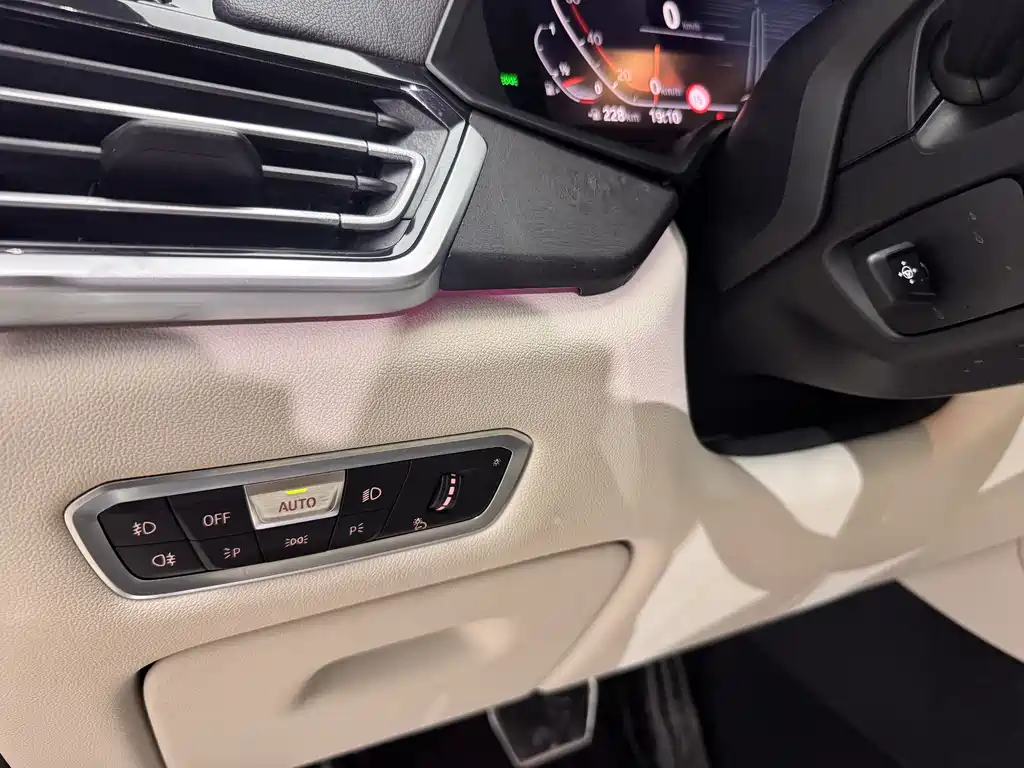 BMW X5 2019 — фото 11