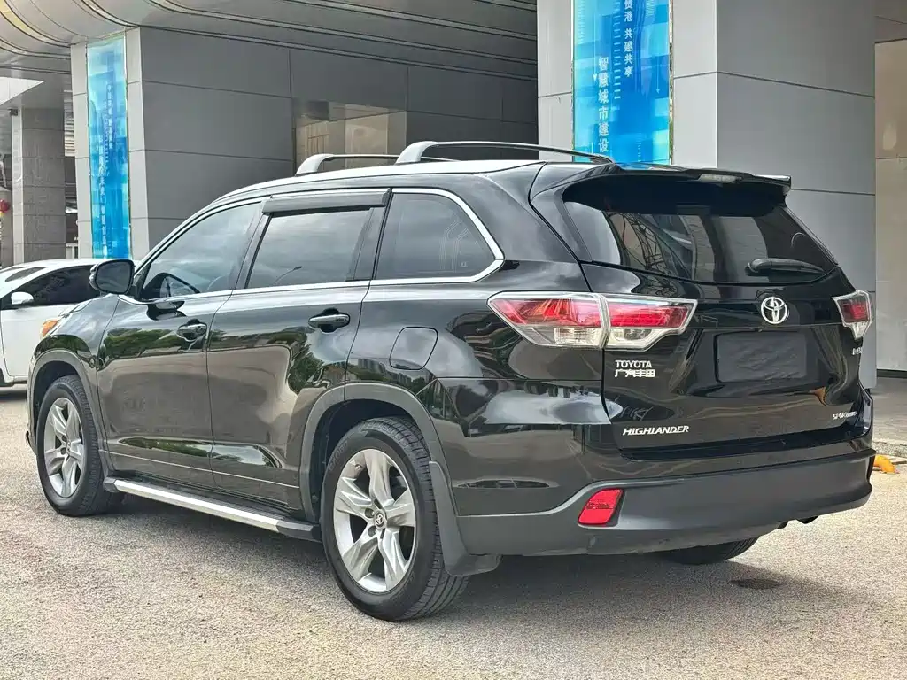 Toyota Highlander 2017 — фото 5