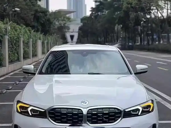 BMW 3 Series 2023