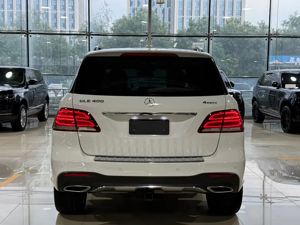 Mercedes-Benz GLE 2017 — фото 22